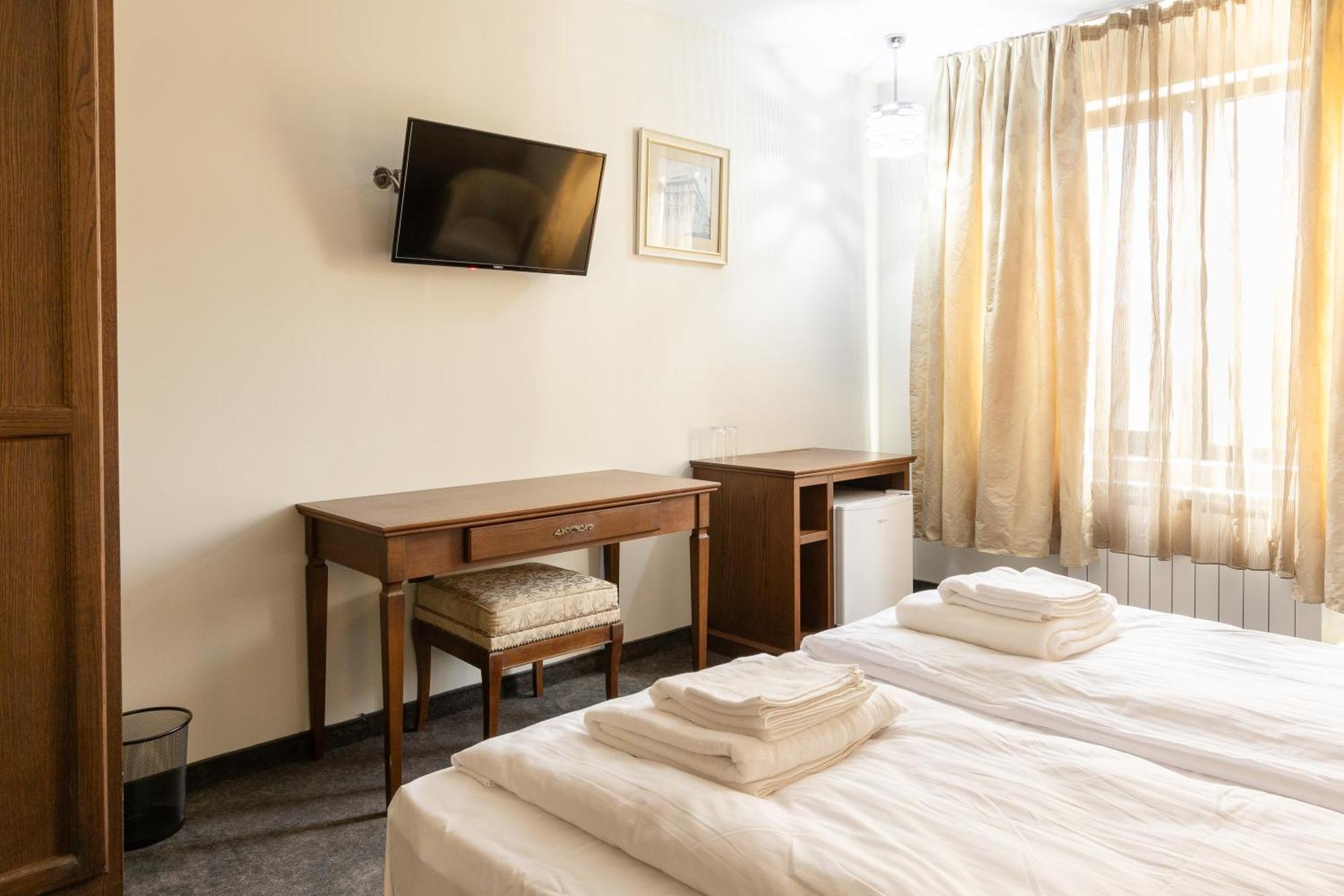 Hotel Domenic Free Parking Пловдив Экстерьер фото
