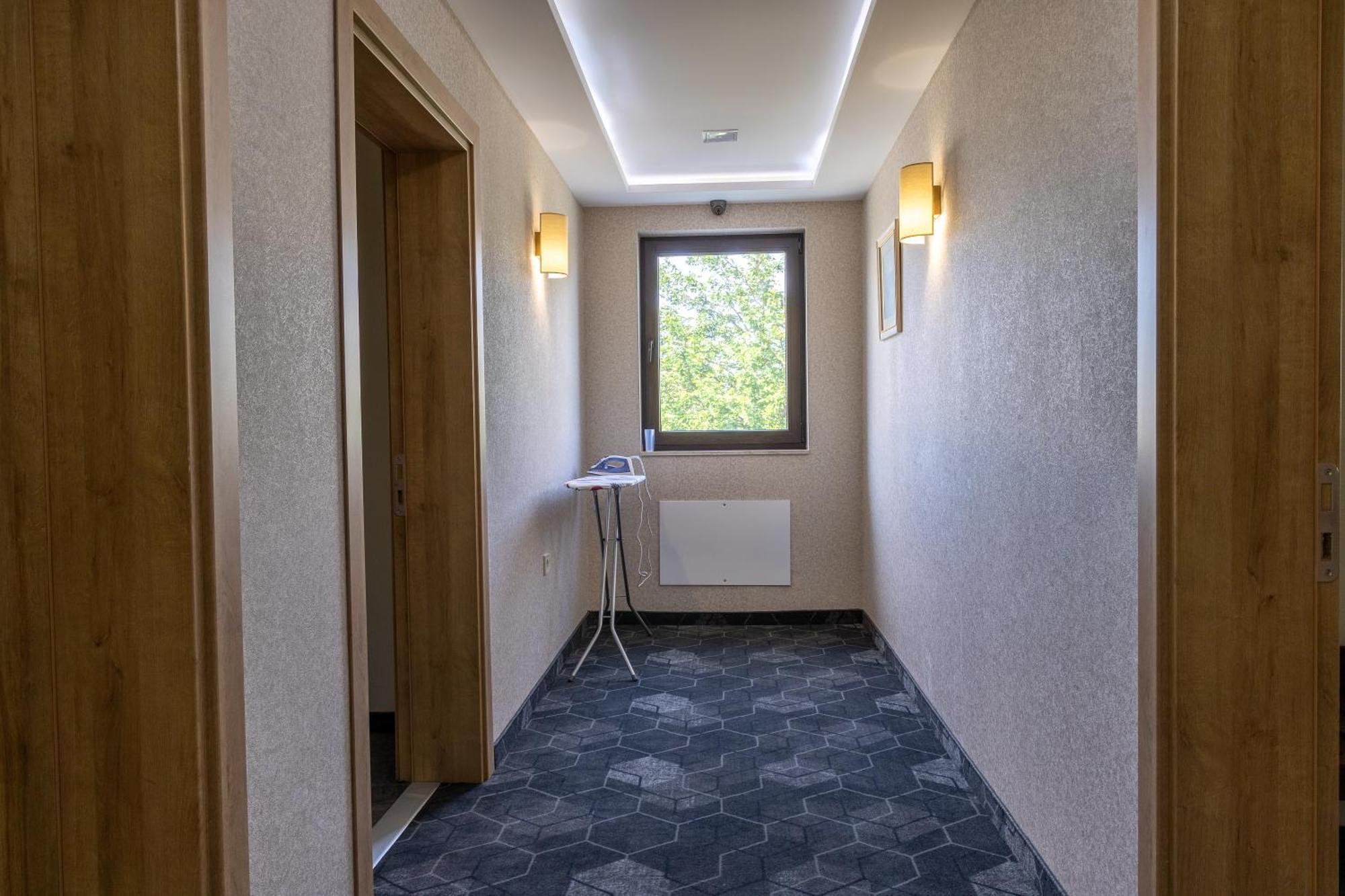 Hotel Domenic Free Parking Пловдив Экстерьер фото