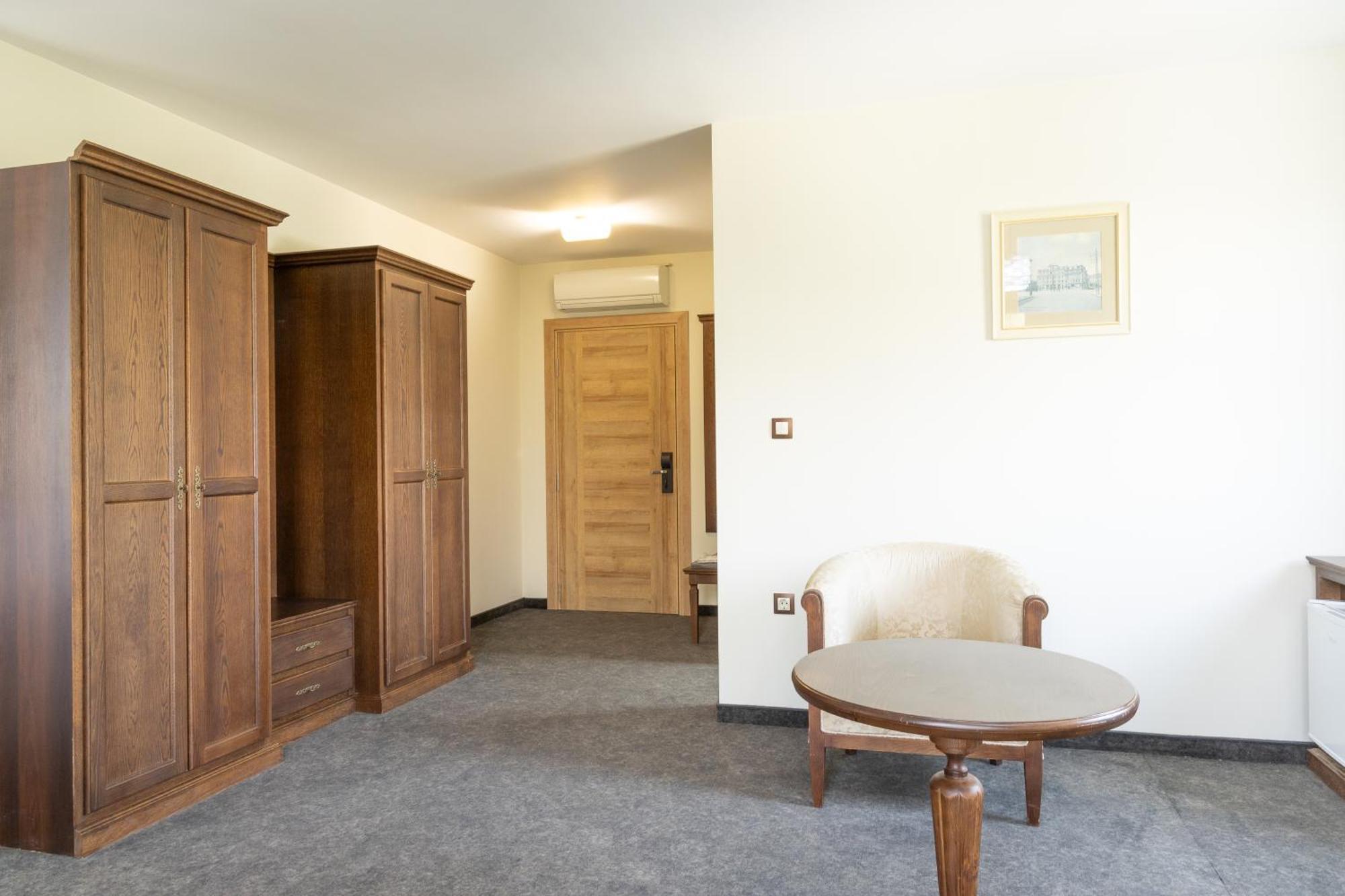 Hotel Domenic Free Parking Пловдив Экстерьер фото