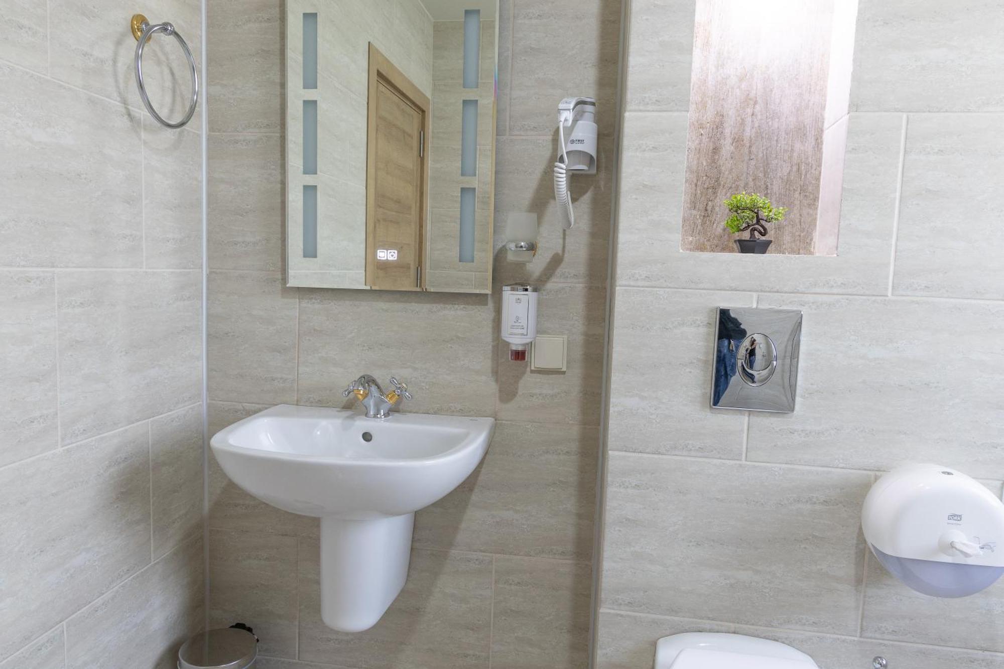 Hotel Domenic Free Parking Пловдив Экстерьер фото