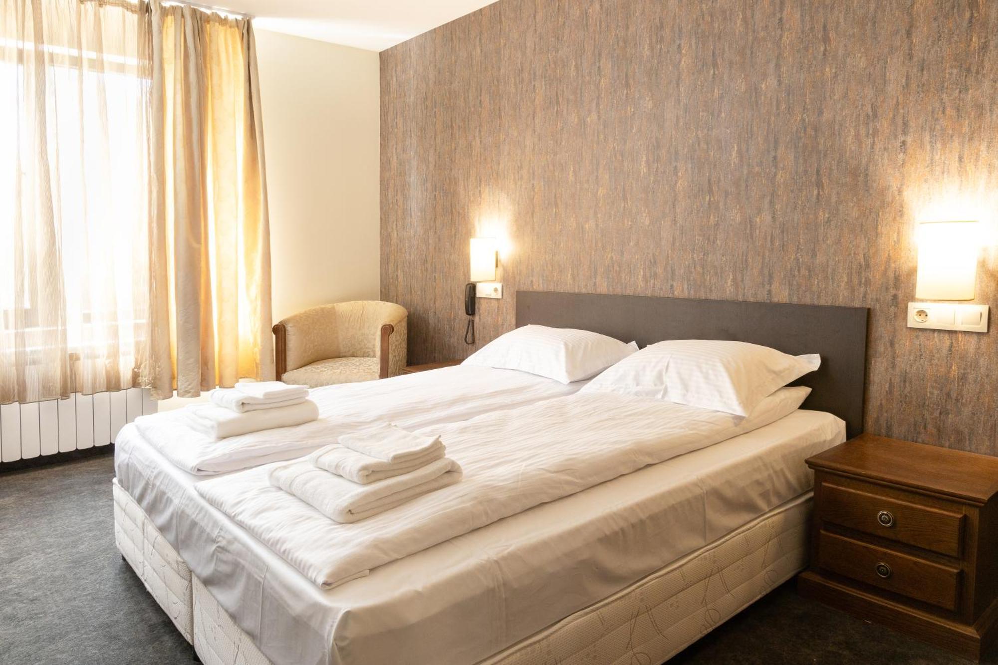 Hotel Domenic Free Parking Пловдив Экстерьер фото
