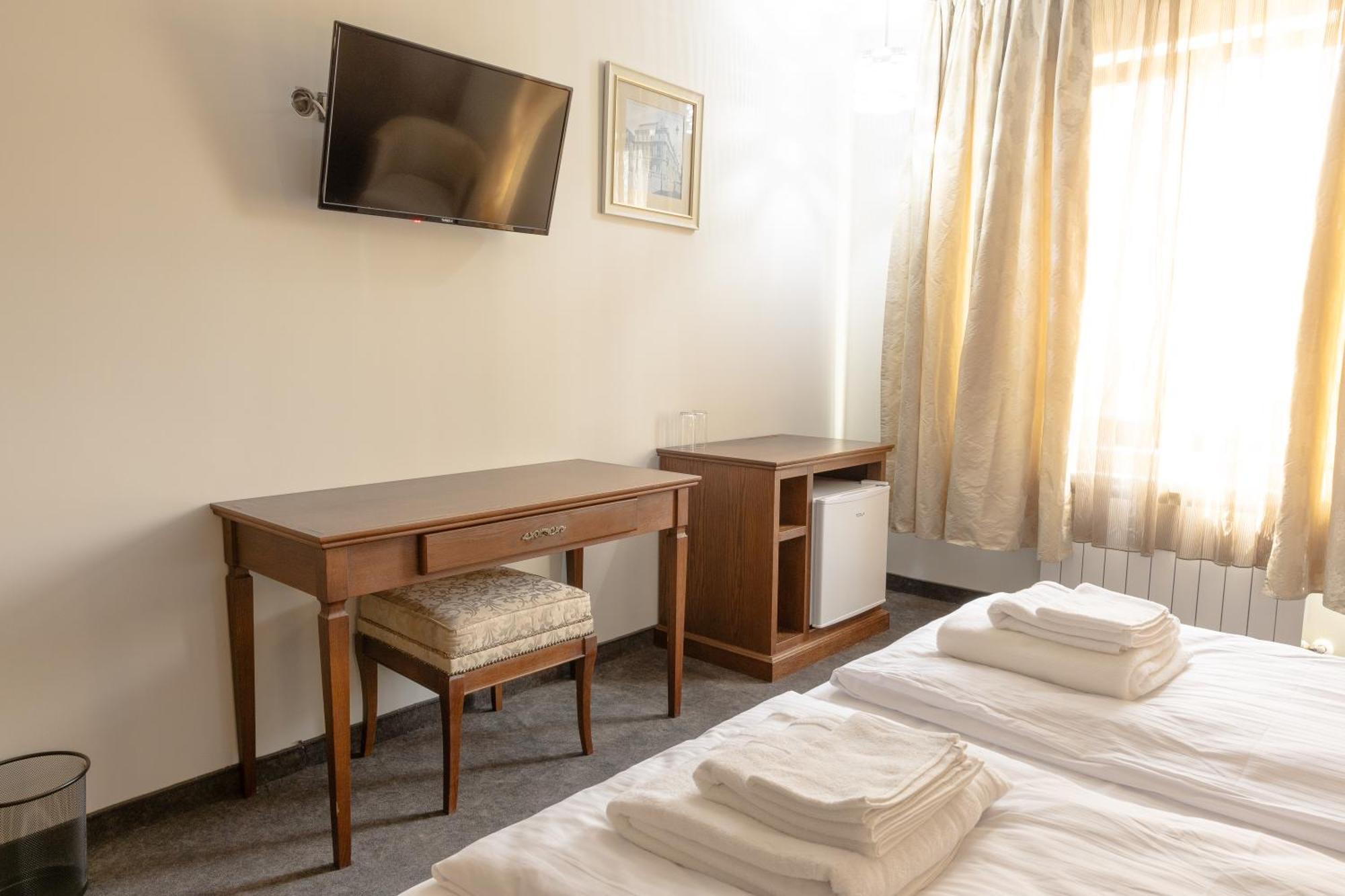 Hotel Domenic Free Parking Пловдив Экстерьер фото