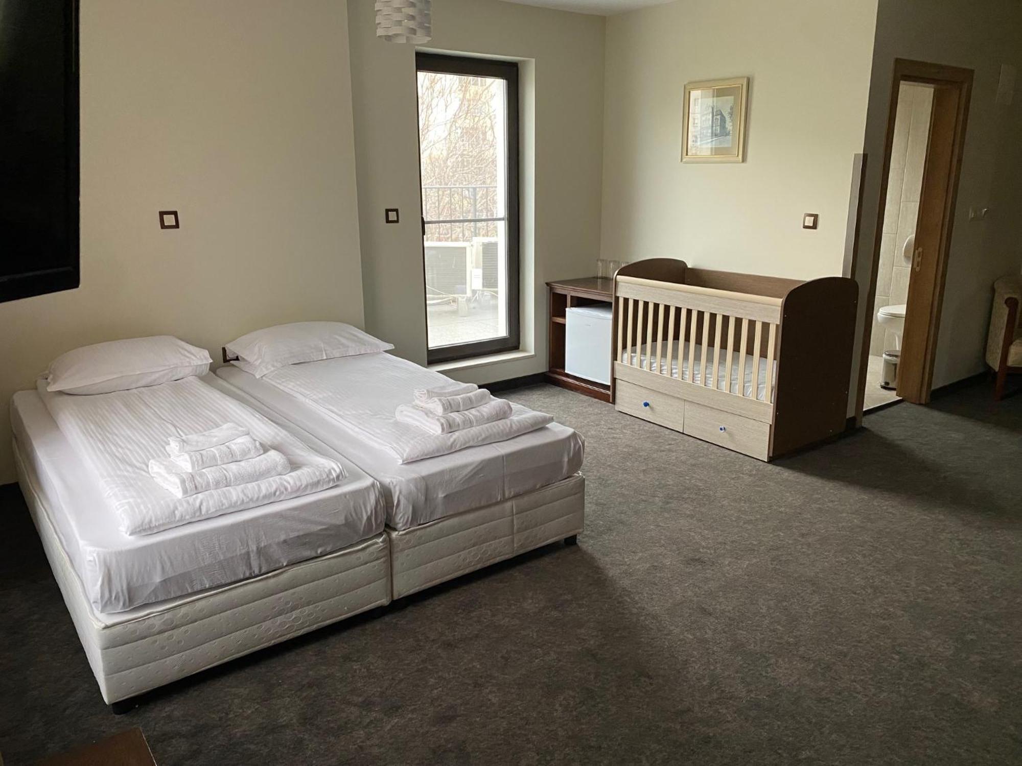Hotel Domenic Free Parking Пловдив Экстерьер фото